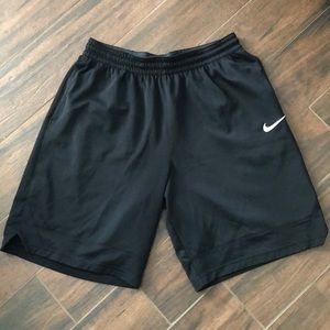 Nike Men’s Basketball Shorts Sz XL